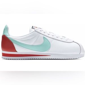 Women’s Nike 1972, Classic Cortez Premium “Light Aqua”Size 9.5